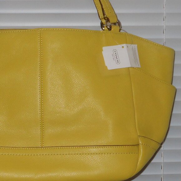 new Coach F23284 genuine lether handbag - Picture 2 of 7